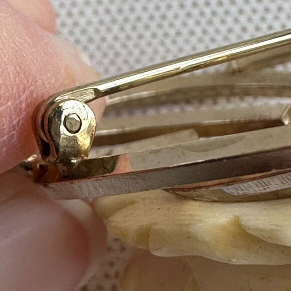 Mid Century Van Dell 1/20 12K Gold Filled Carved Celluloid Rose Brooch Vintage - Picture 11 of 11